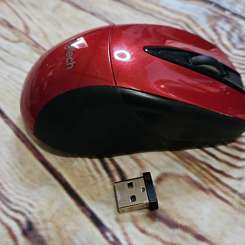 Logitech Wireless Mouse M525‎ - Red/Black
